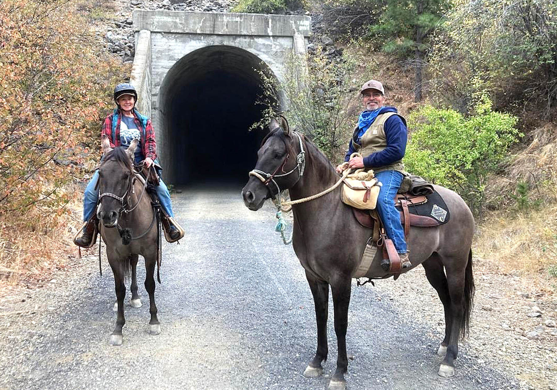 Capri - Cameo Tim & Tina Canon 1